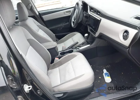 2018 Toyota Corolla Le z USA, uszkodzony, nr VIN 2T1BURHE0JC009211